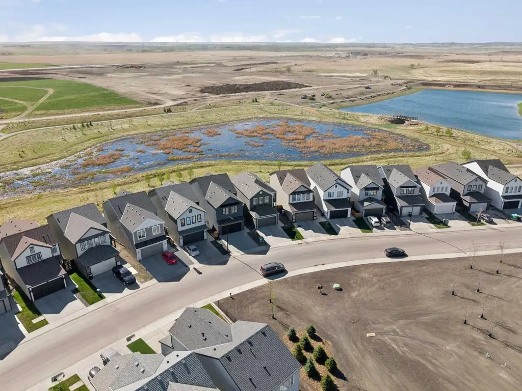 70 Savoy Landing SE Calgary AB T3S 0G6