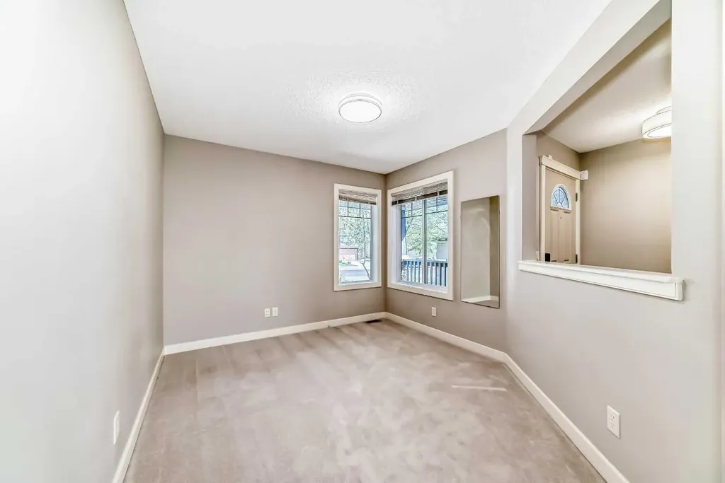 455 Hidden Creek Boulevard NW Calgary AB T3K 0C1