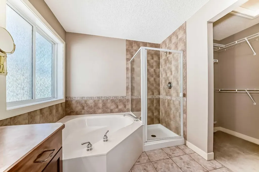 455 Hidden Creek Boulevard NW Calgary AB T3K 0C1