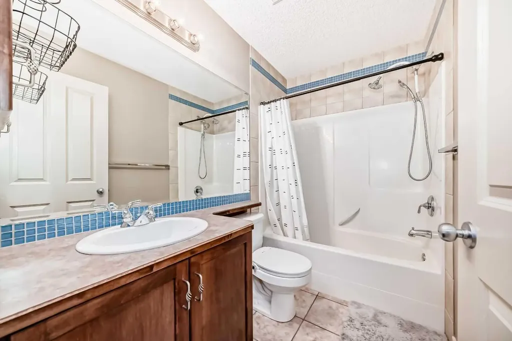 455 Hidden Creek Boulevard NW Calgary AB T3K 0C1