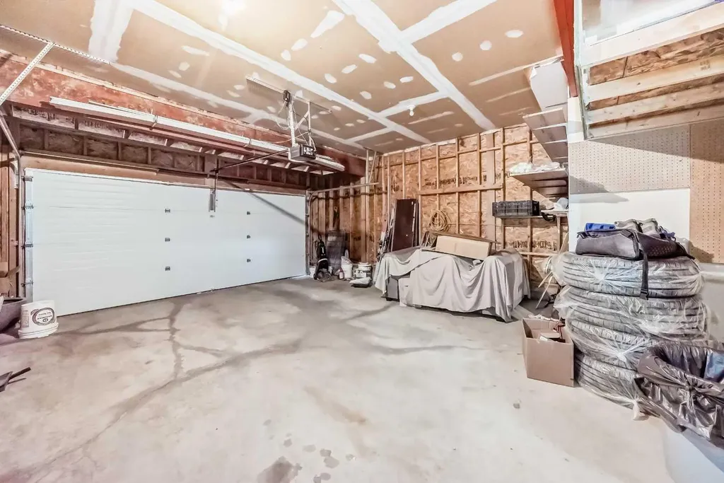 455 Hidden Creek Boulevard NW Calgary AB T3K 0C1