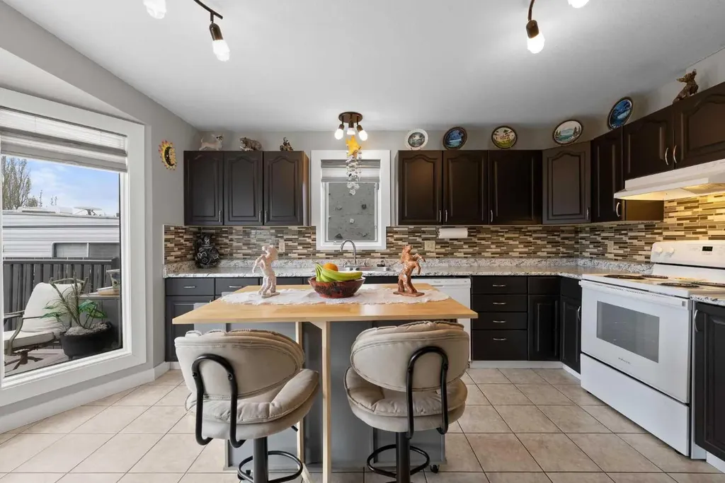 4319 54 Avenue Tofield AB T0B 4J0