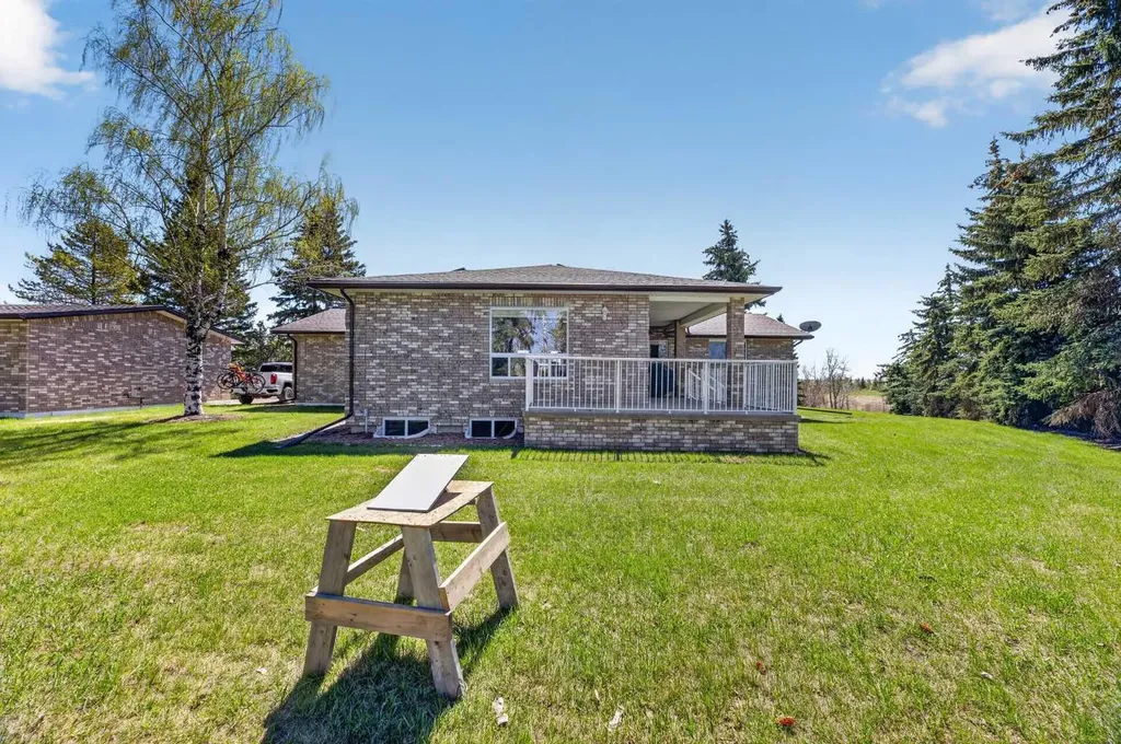 30344 Range Road 15 Rural Mountain View County AB T0M 0N0