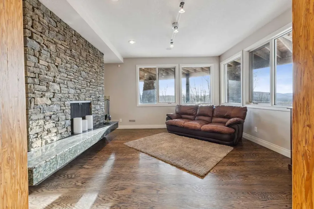 304075 Highway 549 W Rural Foothills County AB T0L 1K0