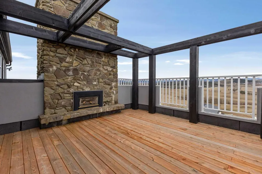 304075 Highway 549 W Rural Foothills County AB T0L 1K0