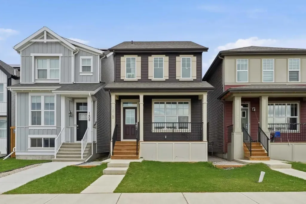 1612 Rangeview Drive SE Calgary AB T3S0K1