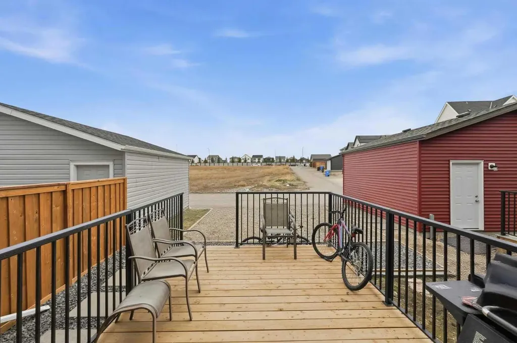 1612 Rangeview Drive SE Calgary AB T3S0K1