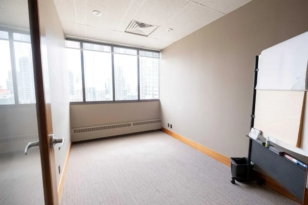 602 12 Avenue SW Calgary AB T2R 1J3