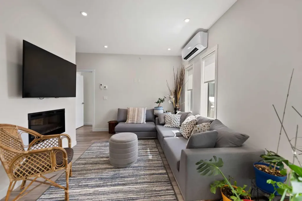 138 Sage Valley Common NW Calgary AB T3R1X7