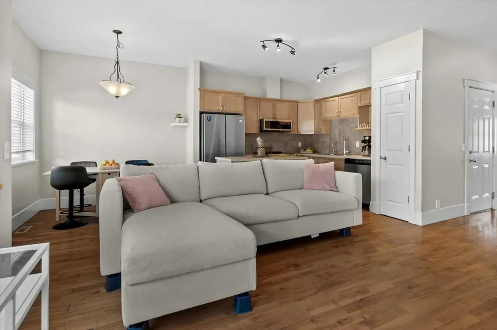 9000 Wentworth Avenue SW Calgary AB T3H 5K2