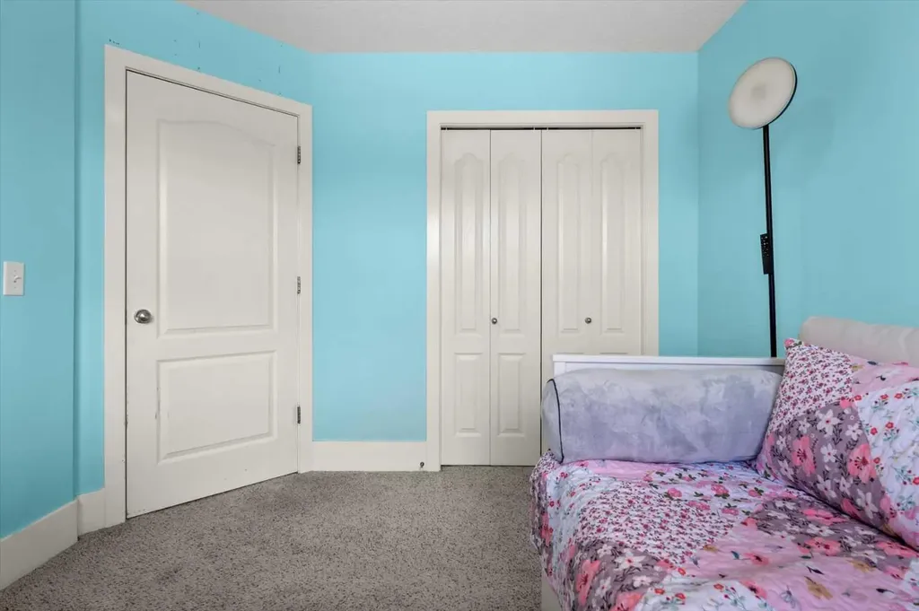 9000 Wentworth Avenue SW Calgary AB T3H 5K2