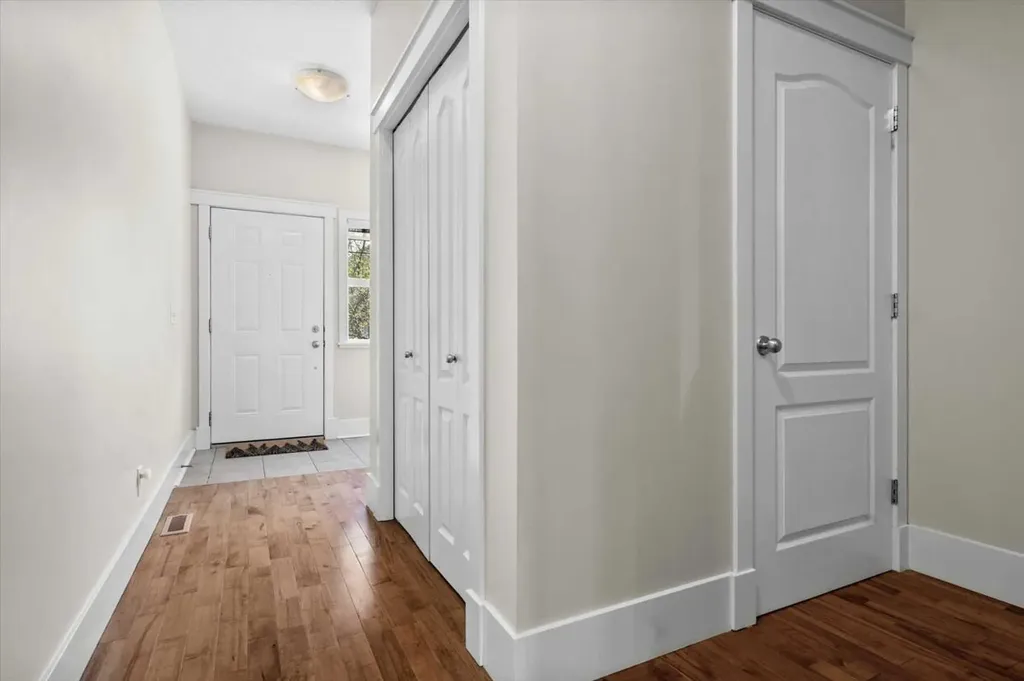 9000 Wentworth Avenue SW Calgary AB T3H 5K2