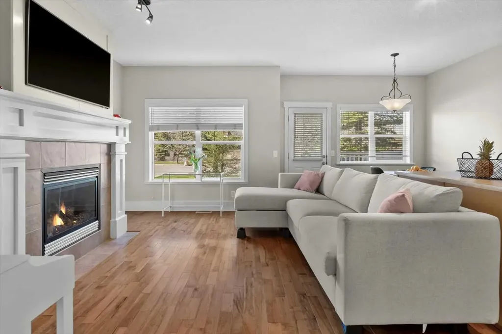 9000 Wentworth Avenue SW Calgary AB T3H 5K2