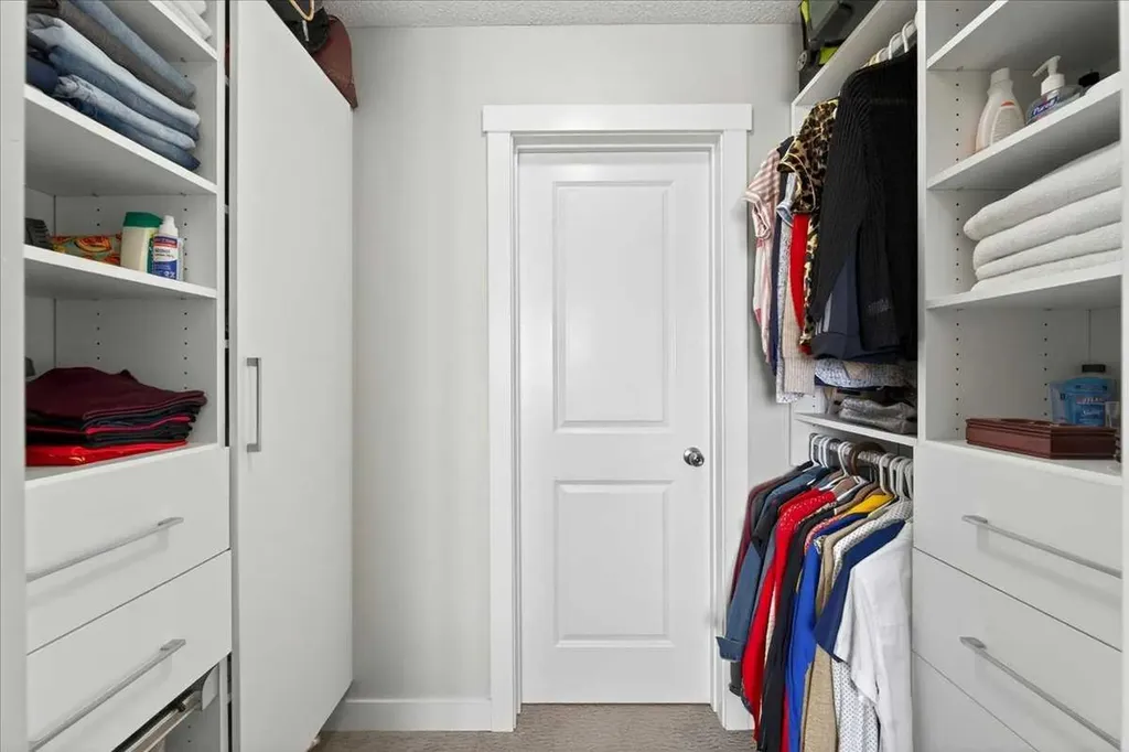 10 Kincora Glen Park NW Calgary AB T3R 1R9