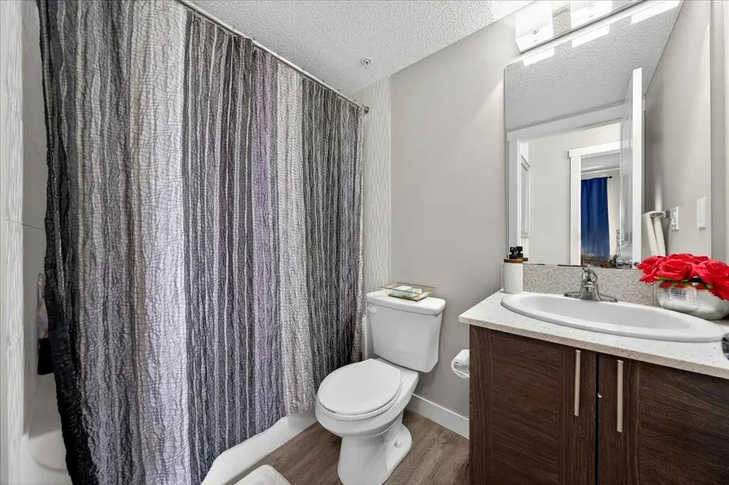 10 Kincora Glen Park NW Calgary AB T3R 1R9