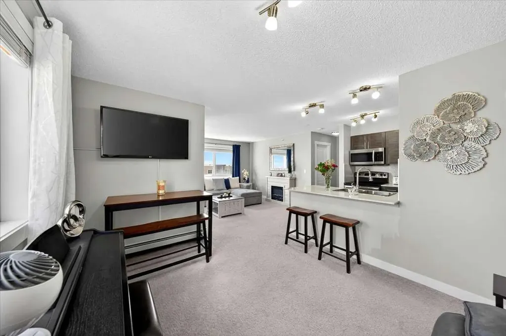 10 Kincora Glen Park NW Calgary AB T3R 1R9