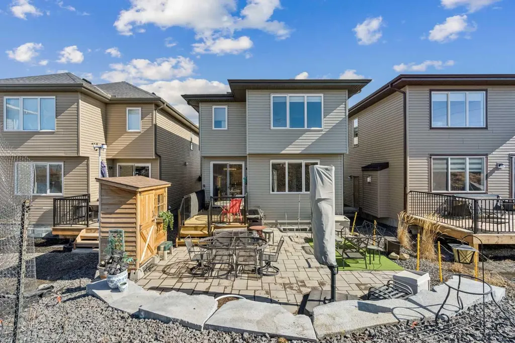24 Willow Park Point Cochrane AB T4C 2V3