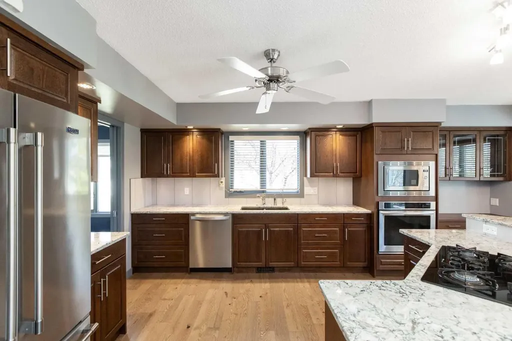 5949 45 Street Crescent Innisfail AB T4G 1L4