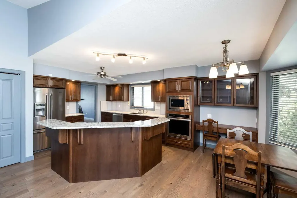 5949 45 Street Crescent Innisfail AB T4G 1L4