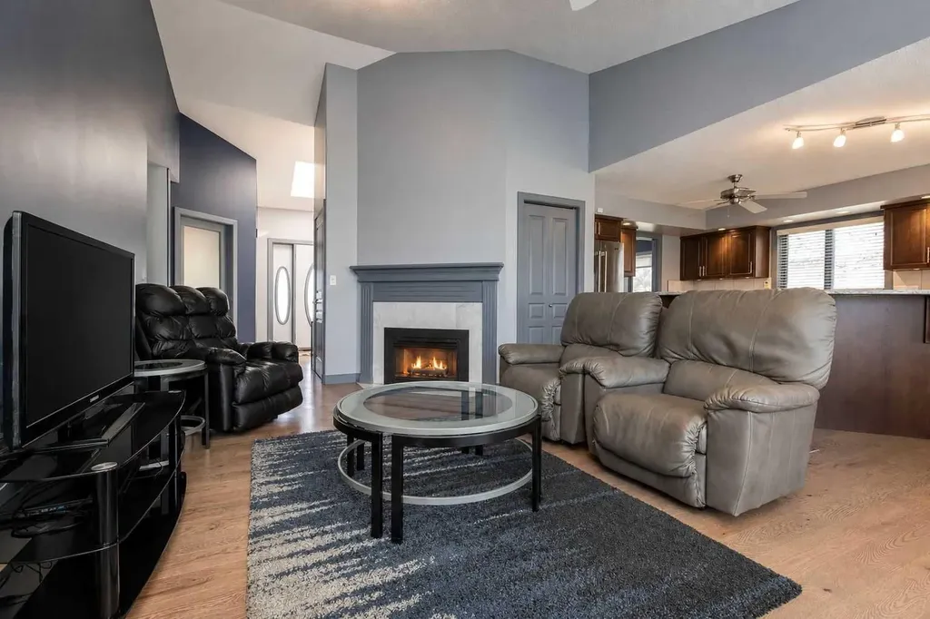 5949 45 Street Crescent Innisfail AB T4G 1L4