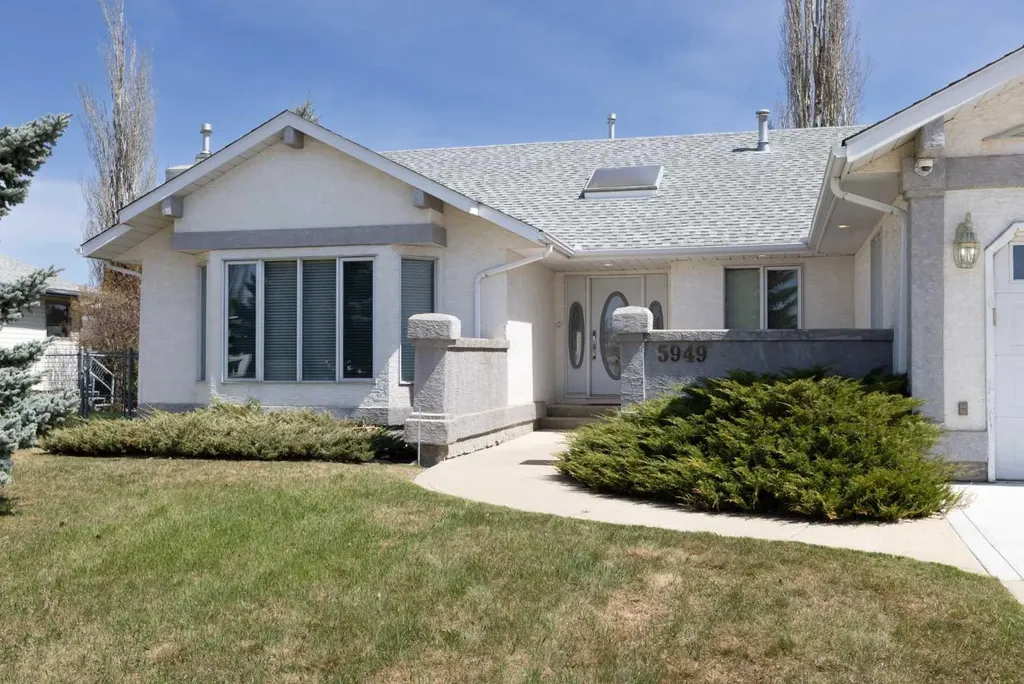 5949 45 Street Crescent Innisfail AB T4G 1L4