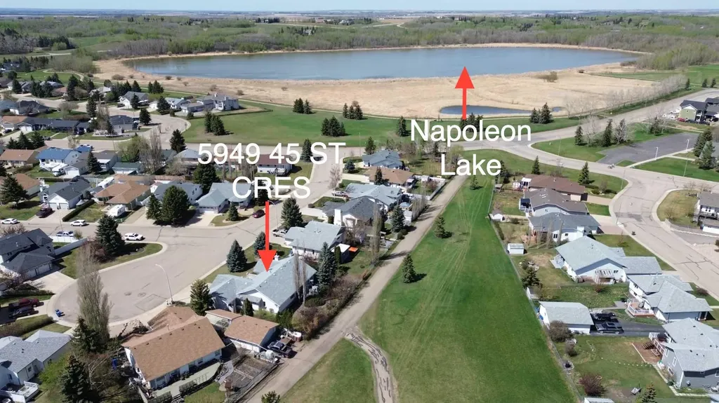 5949 45 Street Crescent Innisfail AB T4G 1L4