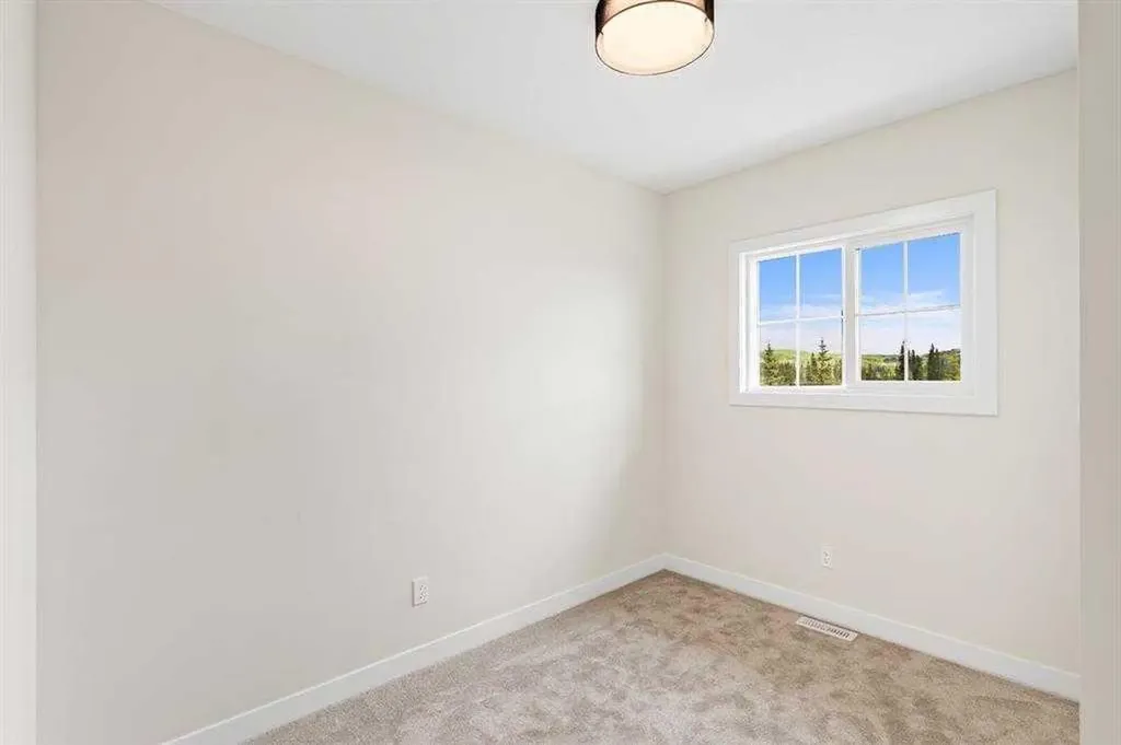 32 Cottageclub Lane Rural Rocky View County AB T4C 1B1