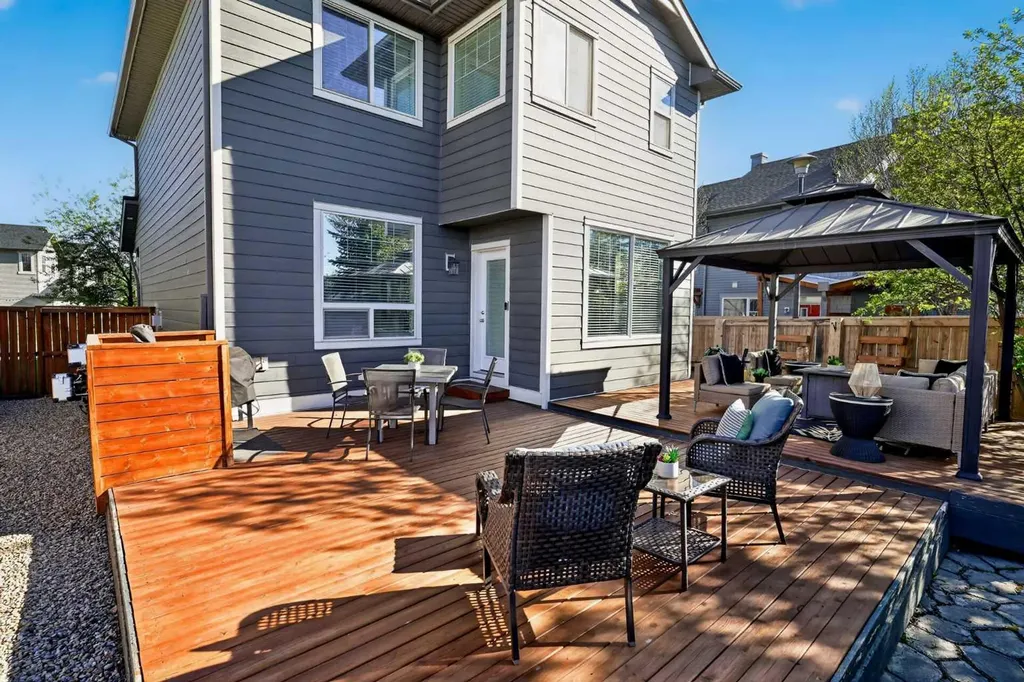 176 Chapalina Heights SE Calgary AB T2X 0B1