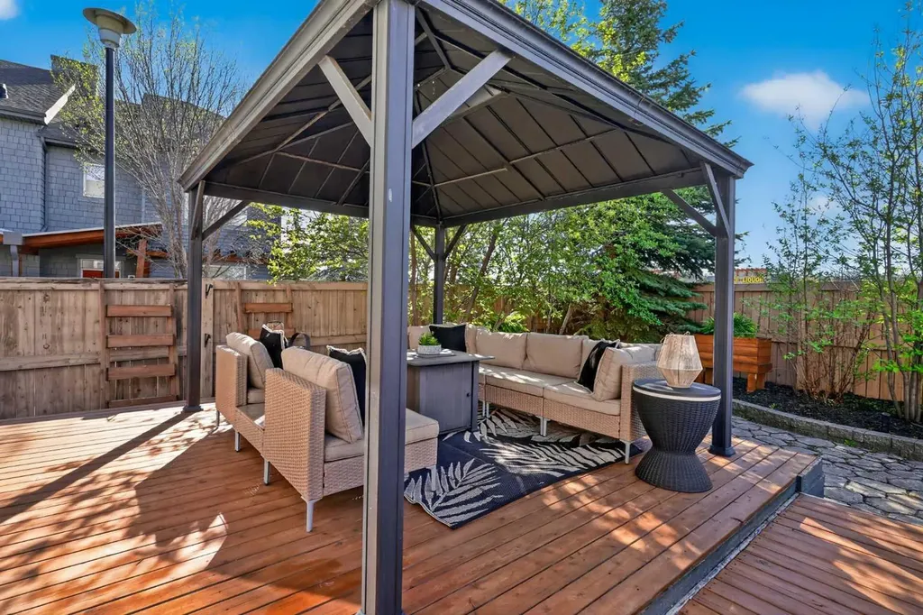 176 Chapalina Heights SE Calgary AB T2X 0B1