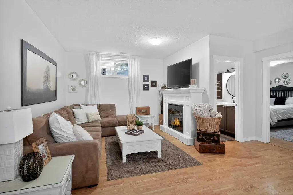 176 Chapalina Heights SE Calgary AB T2X 0B1