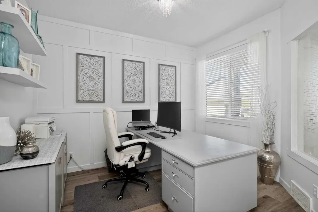 176 Chapalina Heights SE Calgary AB T2X 0B1