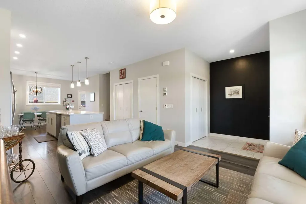 5 D'arcy Boulevard Okotoks AB T1S 5S6