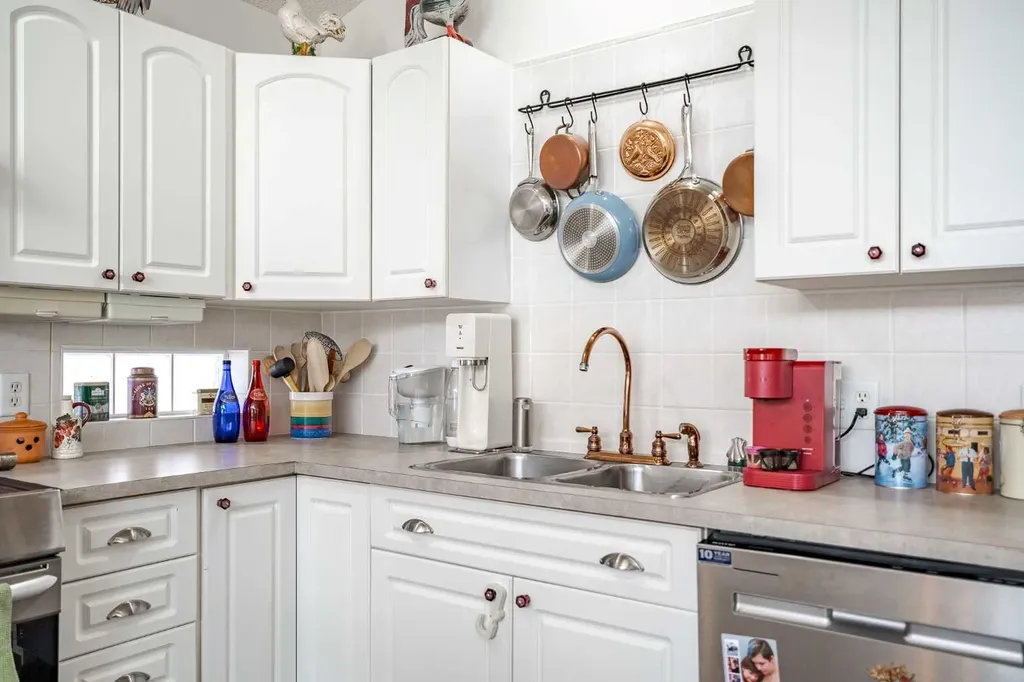 41 Everridge Court SW Calgary AB T2y4T1