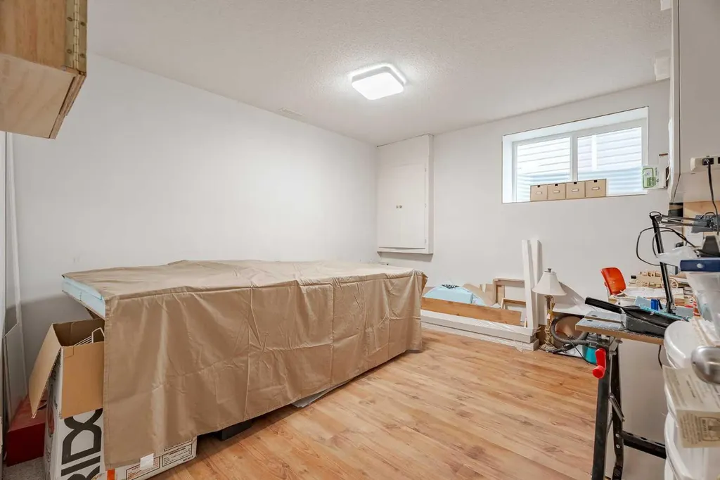 41 Everridge Court SW Calgary AB T2y4T1