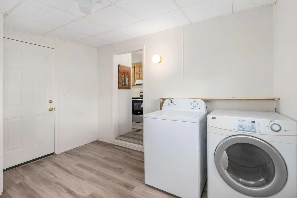 416 2 Avenue Drumheller AB T0J 1B0