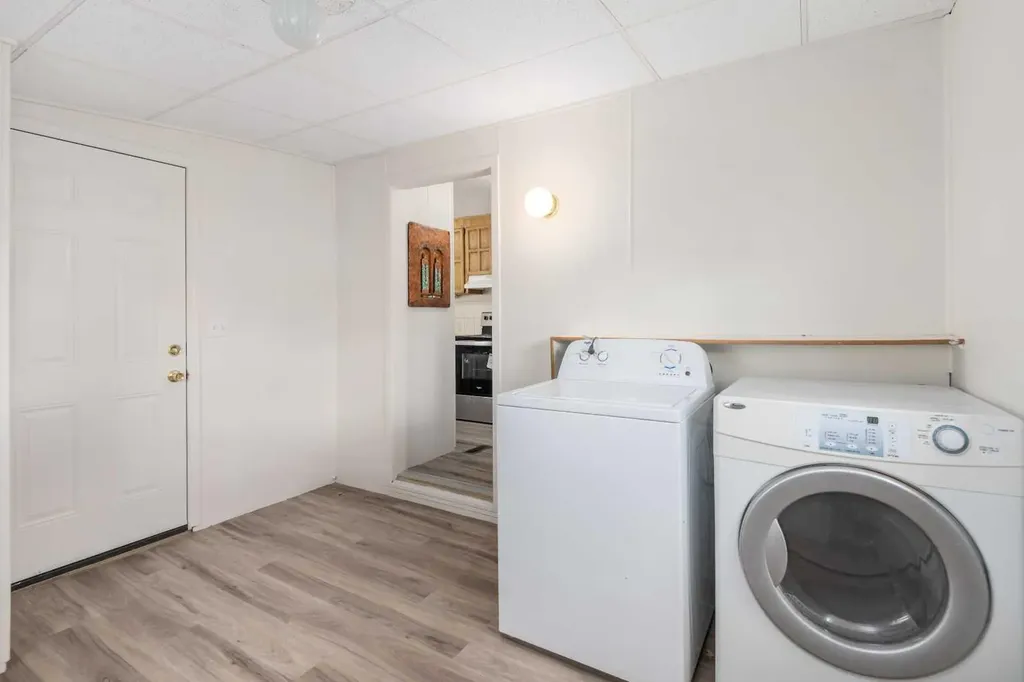416 2 Avenue Drumheller AB T0J 1B0