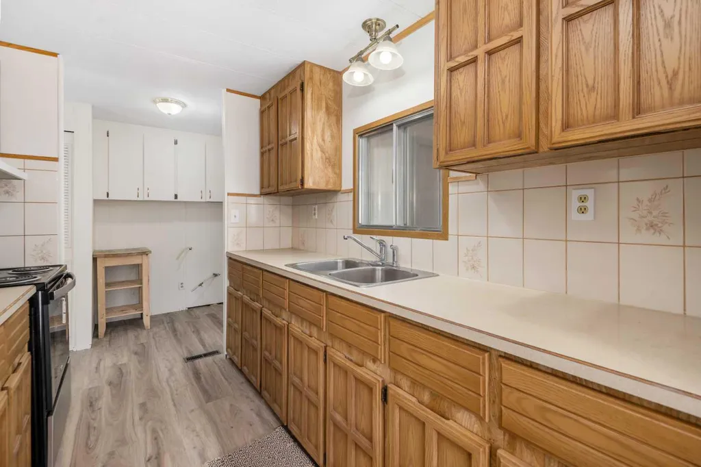 416 2 Avenue Drumheller AB T0J 1B0