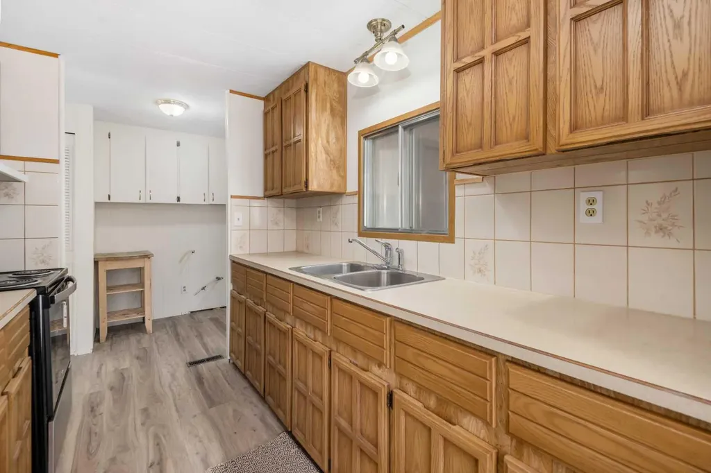 416 2 Avenue Drumheller AB T0J 1B0