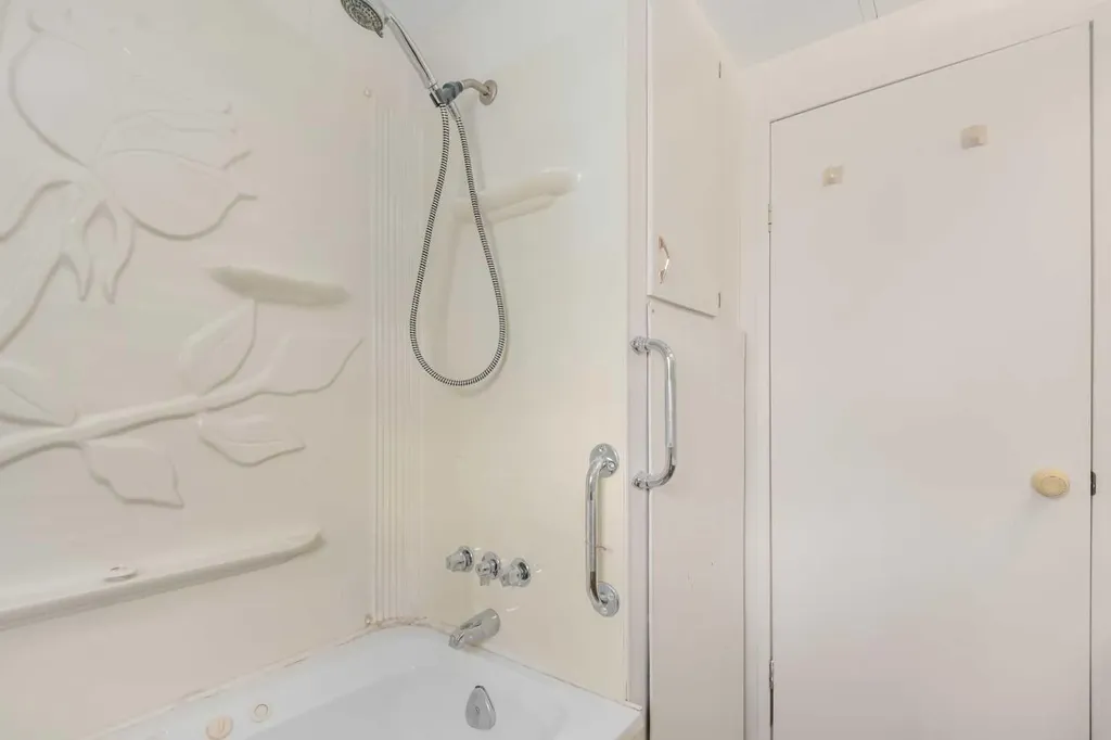 416 2 Avenue Drumheller AB T0J 1B0