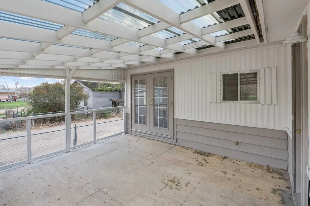 416 2 Avenue Drumheller AB T0J 1B0