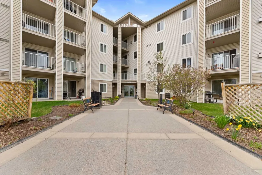 1717 60 Street SE Calgary AB T2A 7Y7