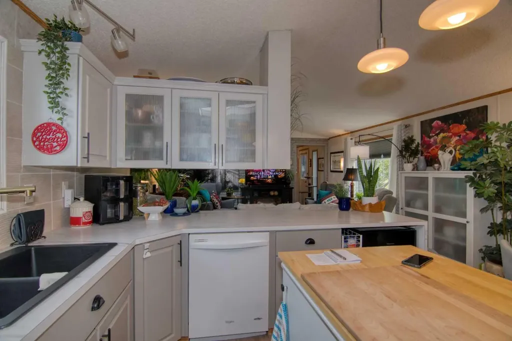 501 Station Street Coaldale AB T1M 0A9