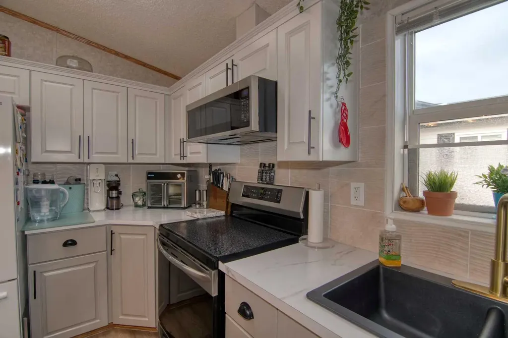 501 Station Street Coaldale AB T1M 0A9