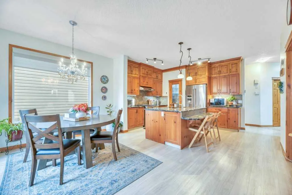 22 Kincora Heights NW Calgary AB T3R 1N3