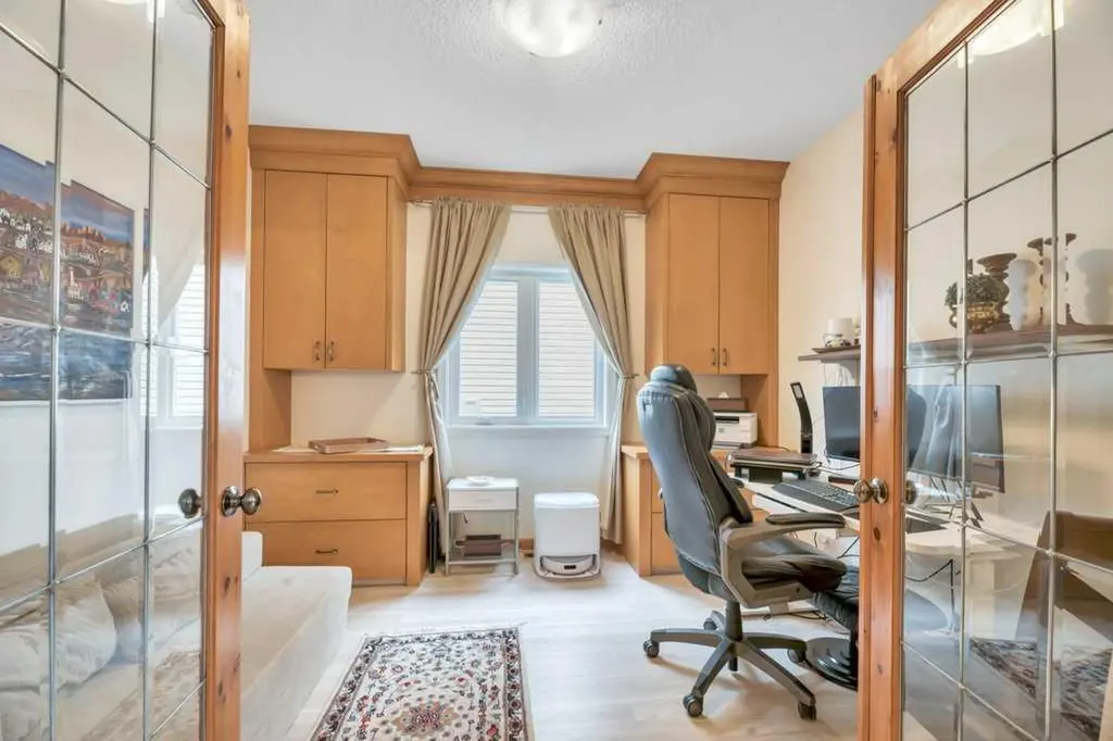 22 Kincora Heights NW Calgary AB T3R 1N3
