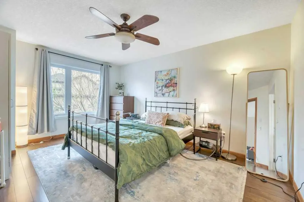 22 Kincora Heights NW Calgary AB T3R 1N3