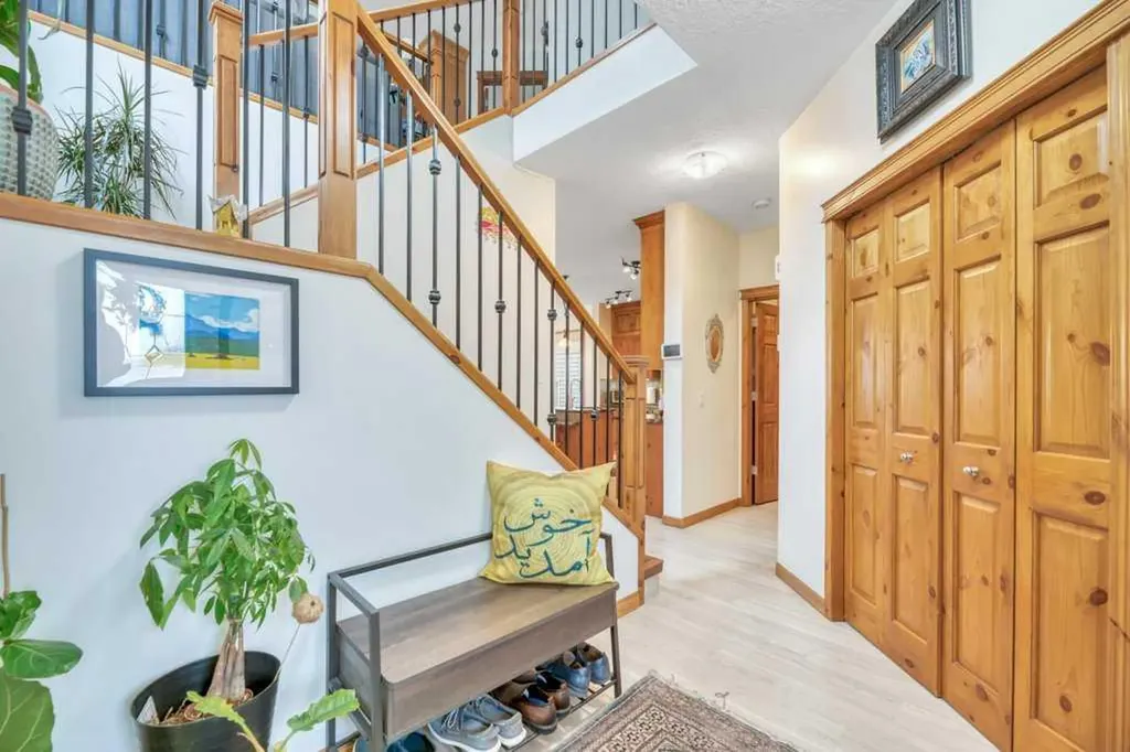 22 Kincora Heights NW Calgary AB T3R 1N3