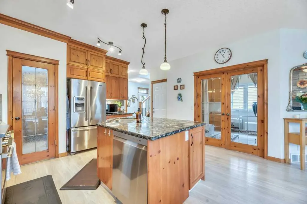 22 Kincora Heights NW Calgary AB T3R 1N3