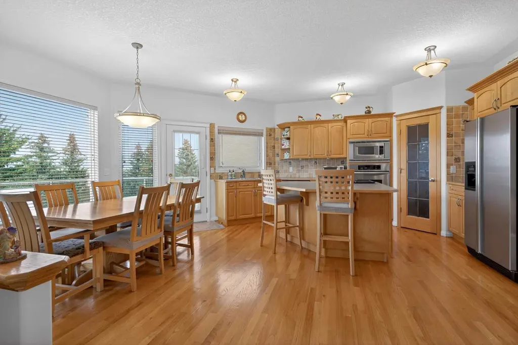 307 Hampstead Way NW Calgary AB T3A 6E6