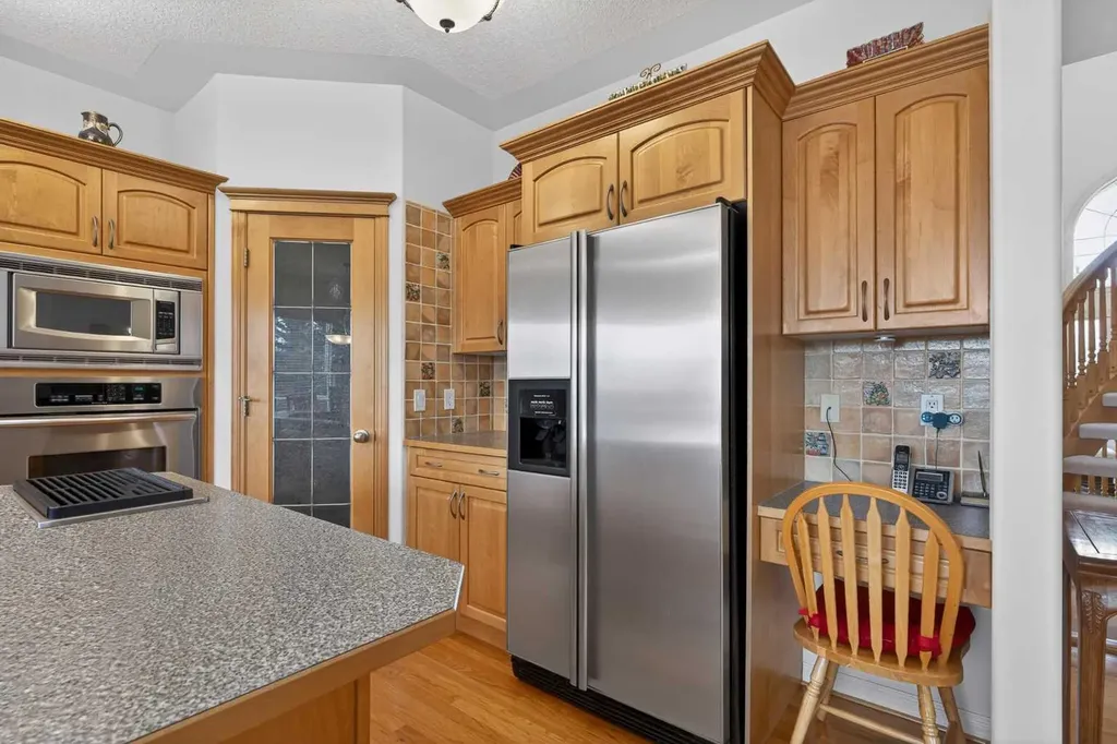 307 Hampstead Way NW Calgary AB T3A 6E6